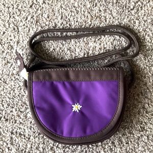 Sherpani Clutch